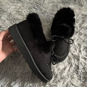 Women's Black Fur Lined Shoes